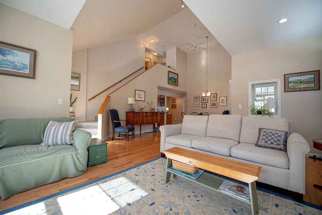 22 Exeter Place Laconia NH 03246