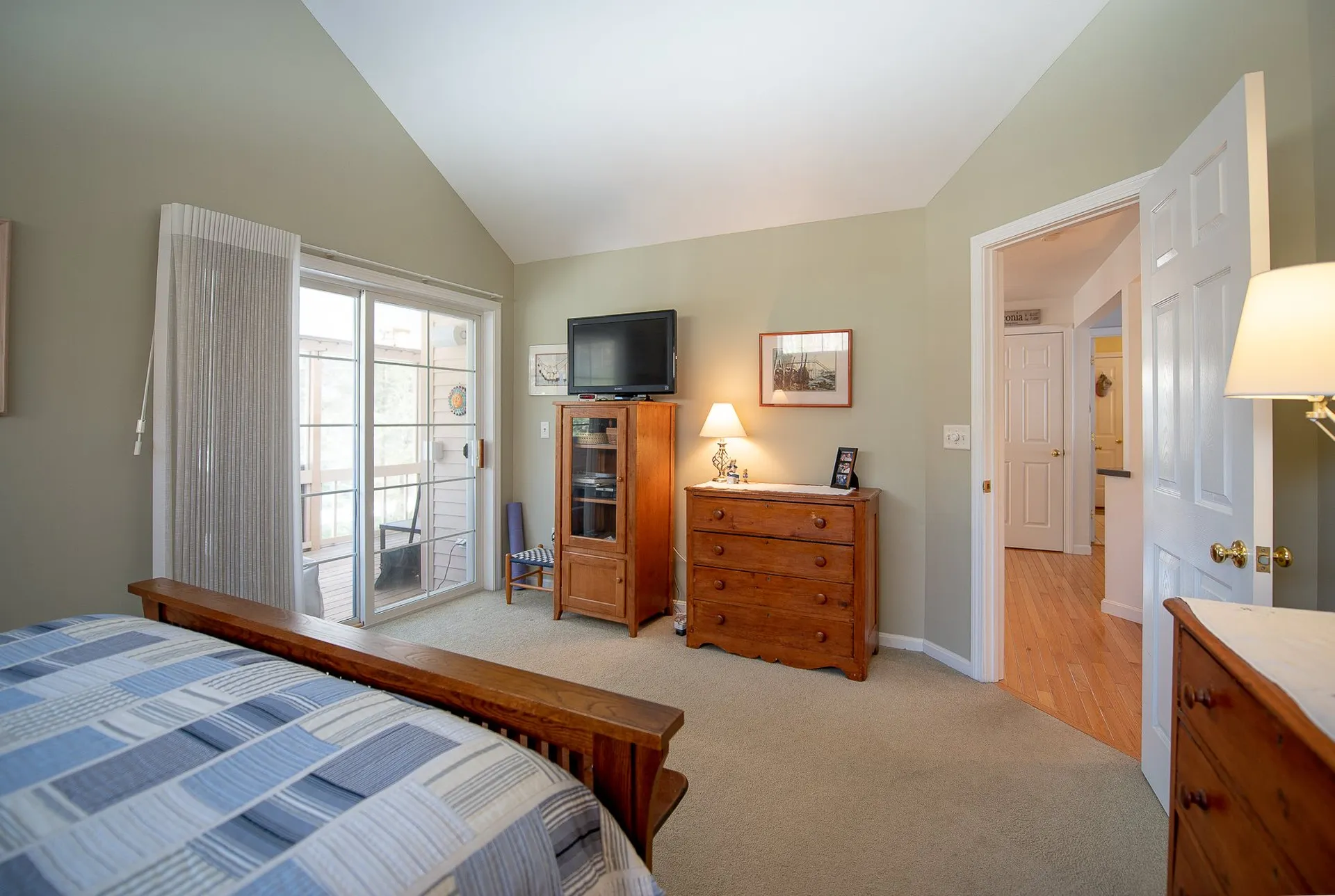 22 Exeter Place Laconia NH 03246