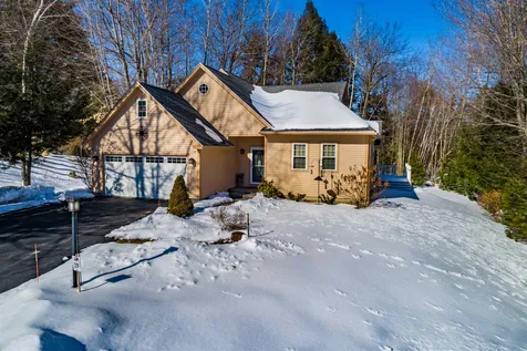 22 Exeter Place Laconia NH 03246