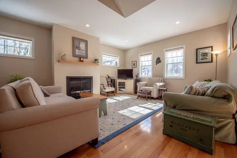 22 Exeter Place Laconia NH 03246