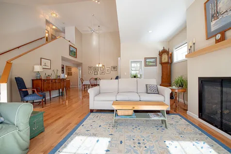 22 Exeter Place Laconia NH 03246