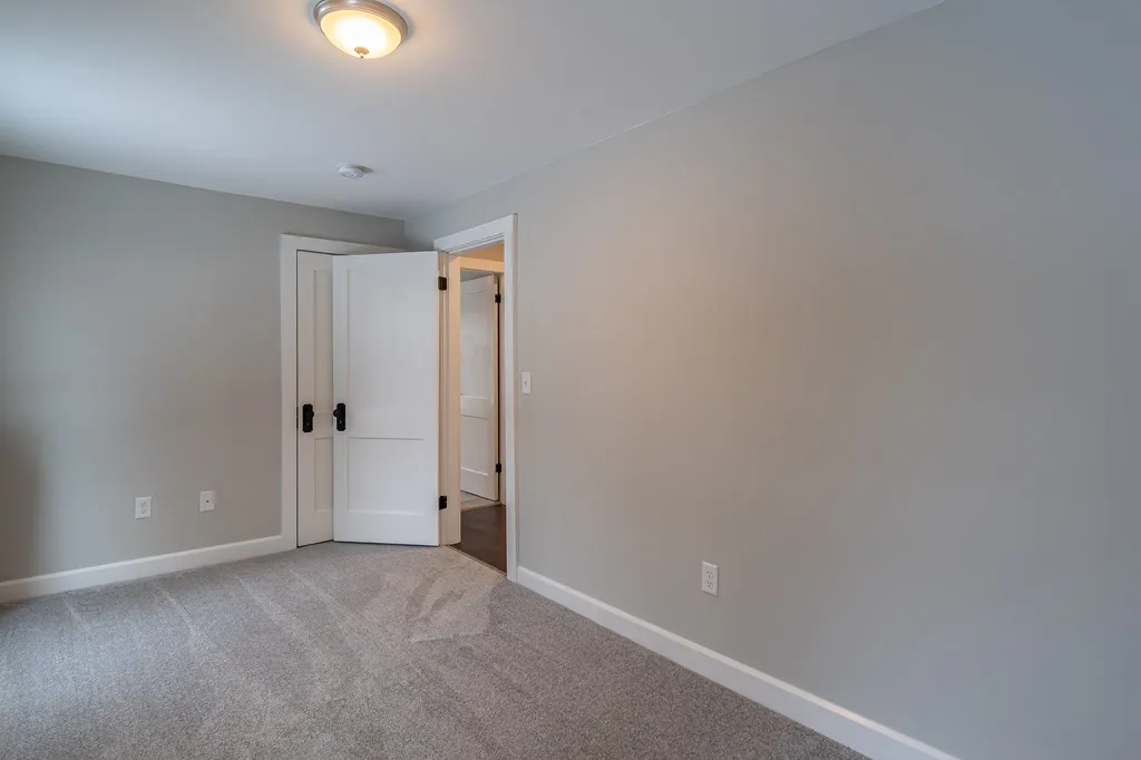 351 Orange Street Manchester NH 03104