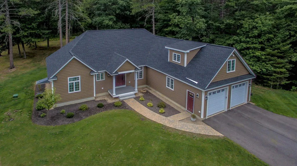 344 Dandiview Road Conway NH 03860