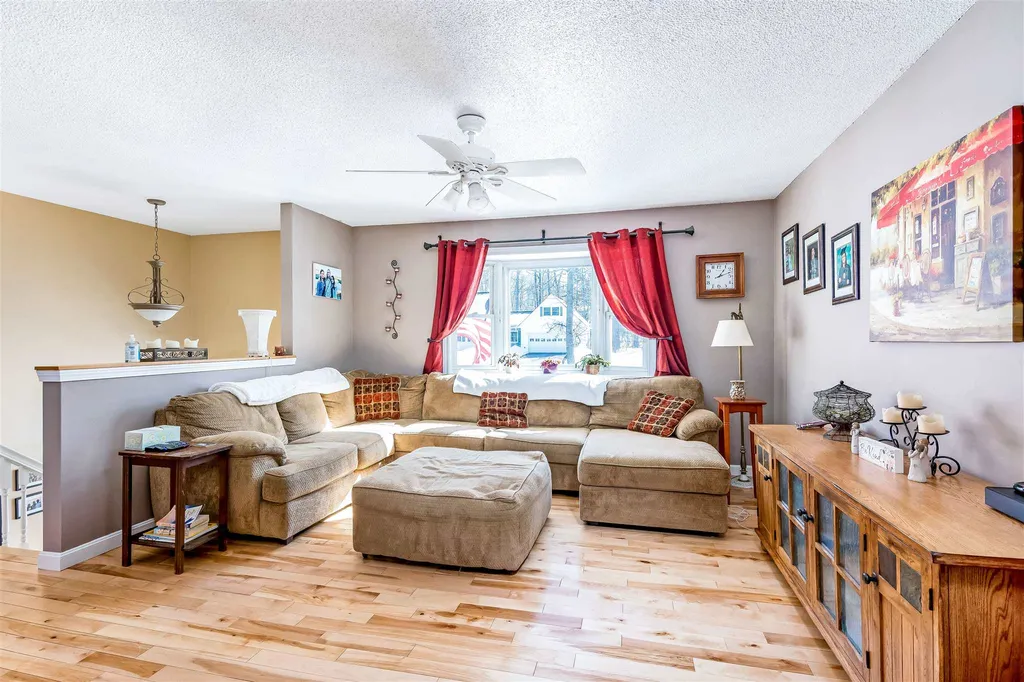 418 Oak Circle Colchester VT 05446