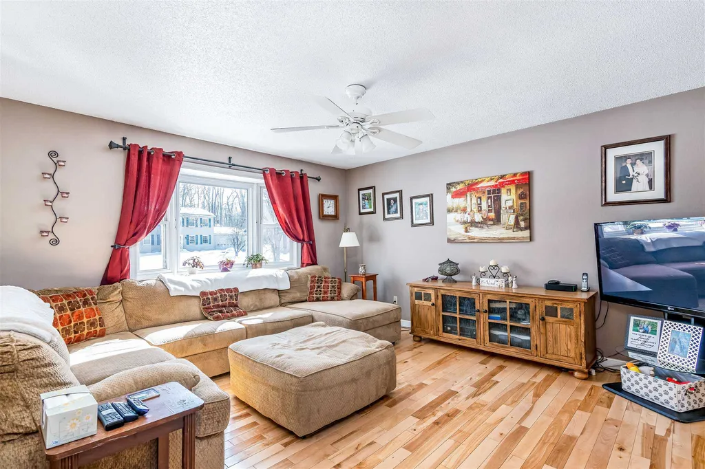 418 Oak Circle Colchester VT 05446