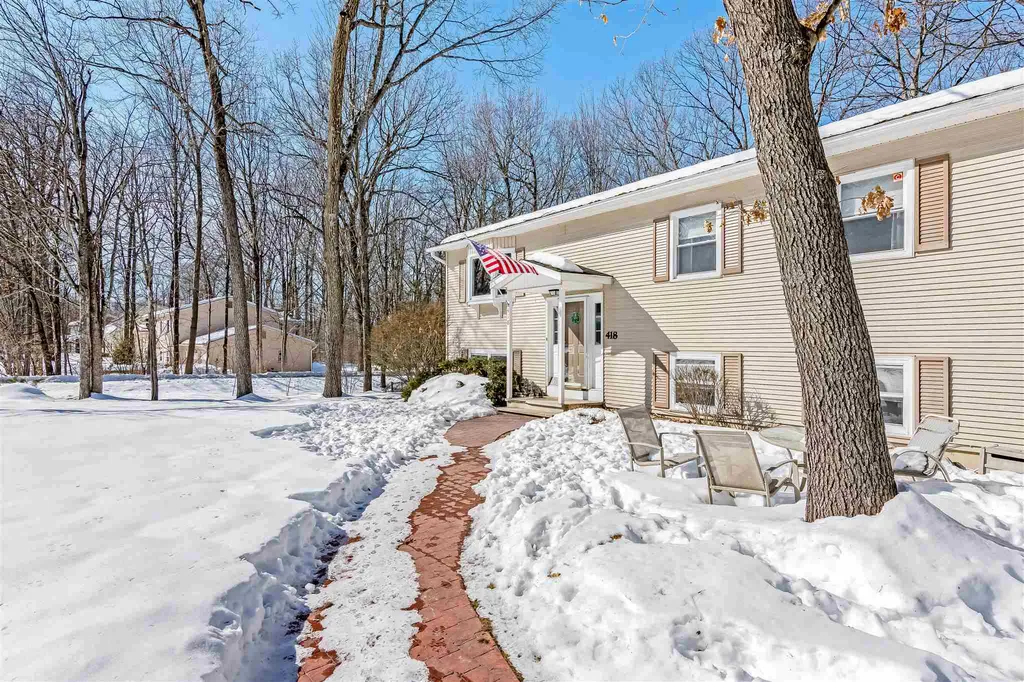 418 Oak Circle Colchester VT 05446