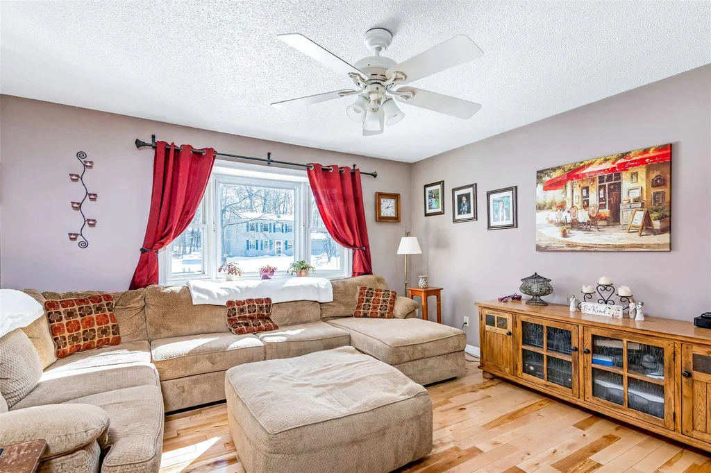 418 Oak Circle Colchester VT 05446