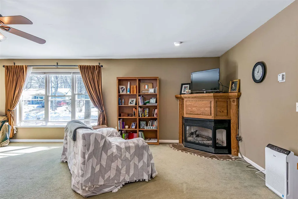418 Oak Circle Colchester VT 05446