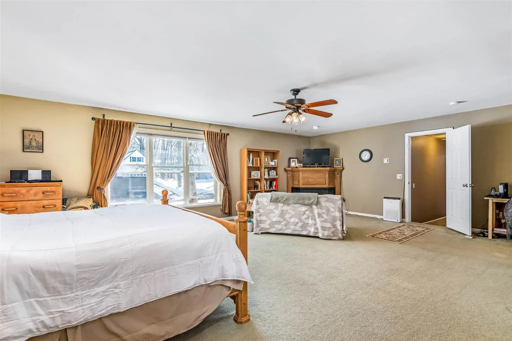 418 Oak Circle Colchester VT 05446