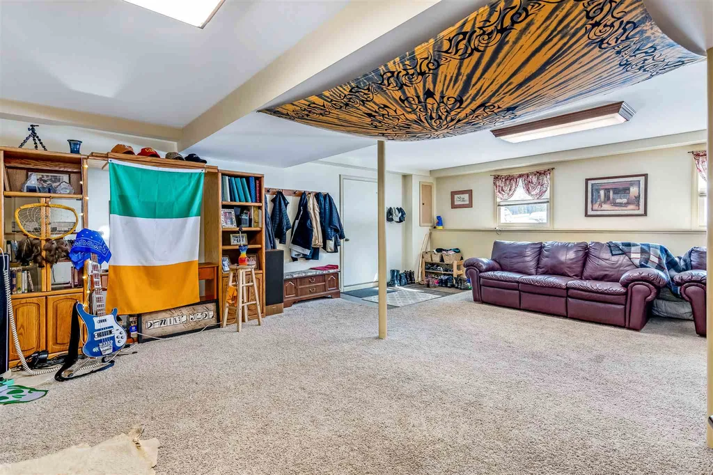 418 Oak Circle Colchester VT 05446