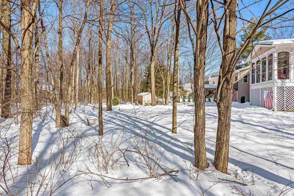 418 Oak Circle Colchester VT 05446