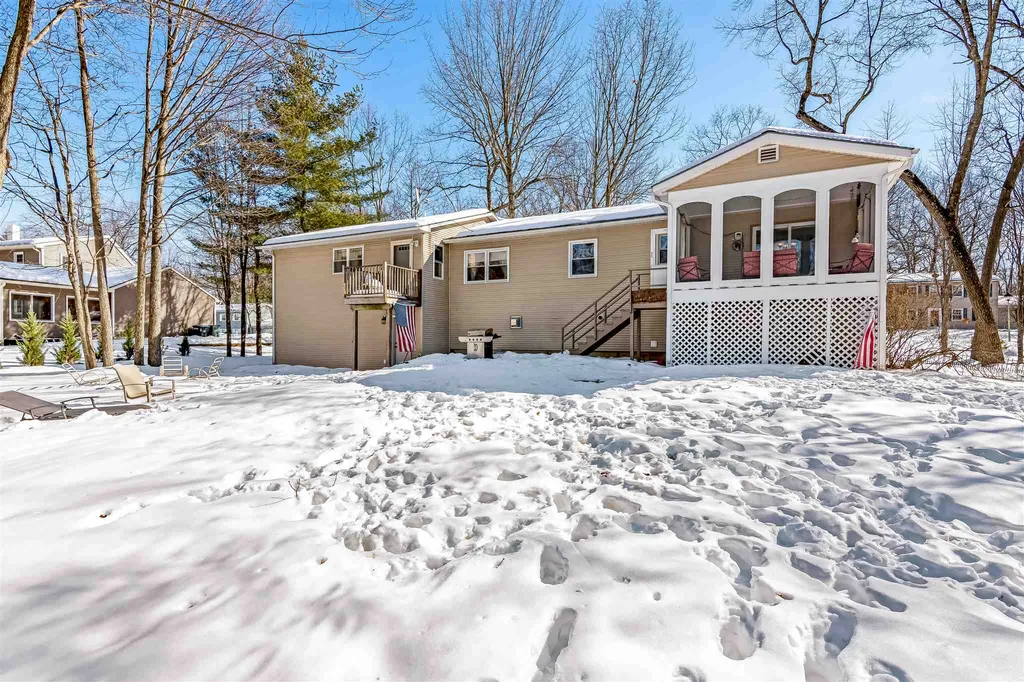 418 Oak Circle Colchester VT 05446