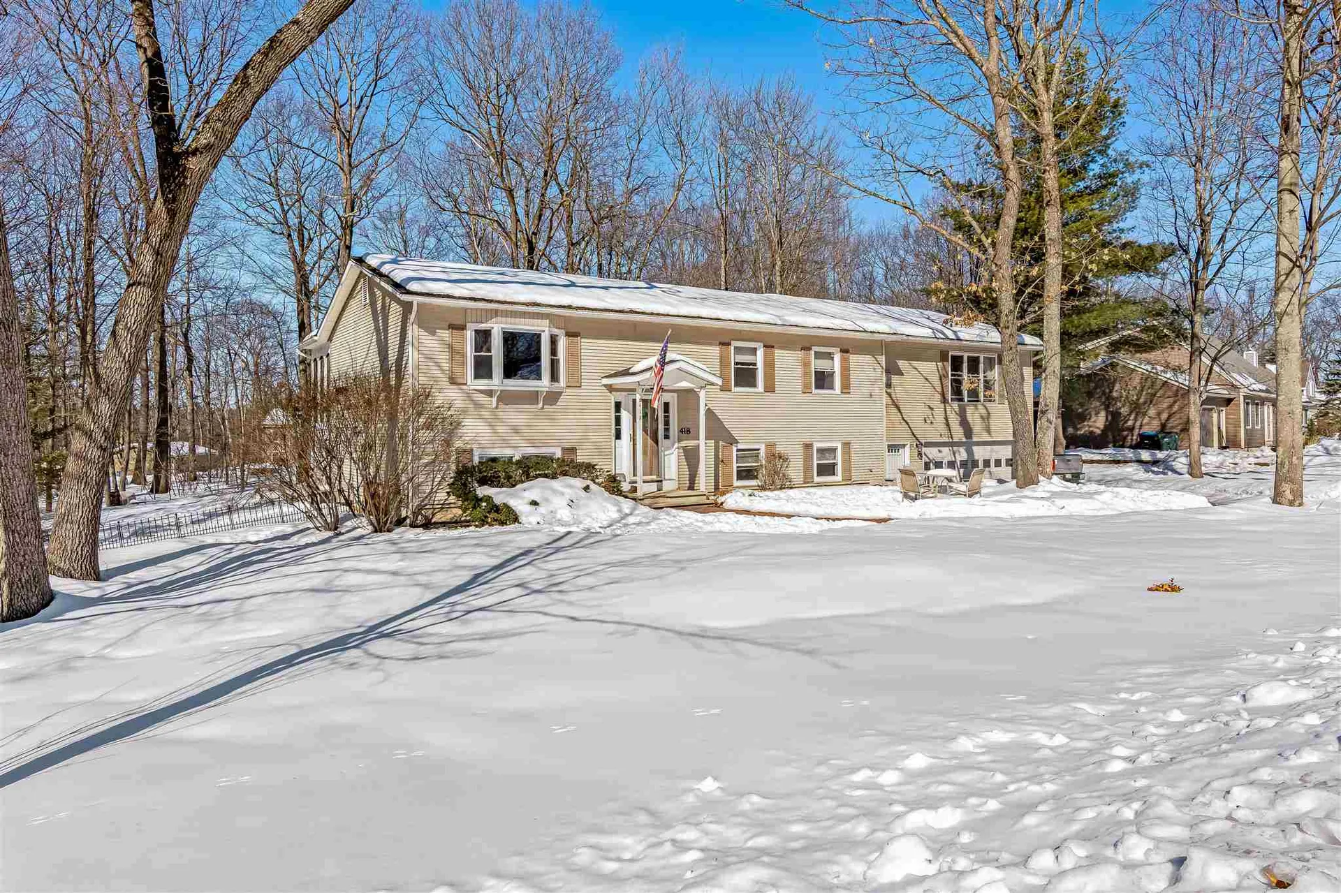 418 Oak Circle Colchester VT 05446