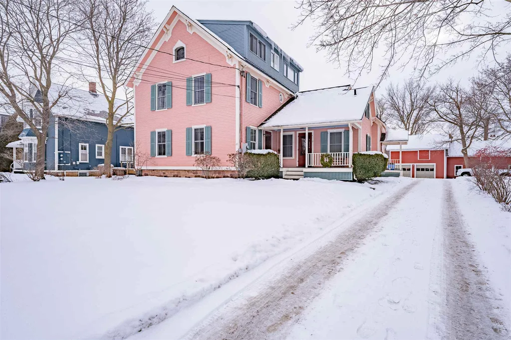 45 Harbor Road Shelburne VT 05482