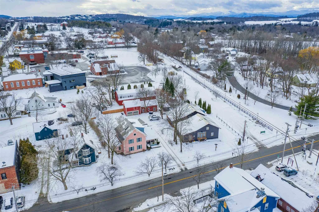 45 Harbor Road Shelburne VT 05482