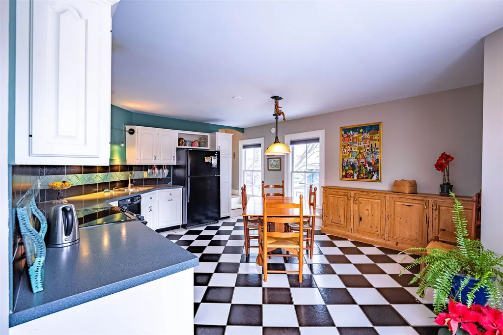 45 Harbor Road Shelburne VT 05482