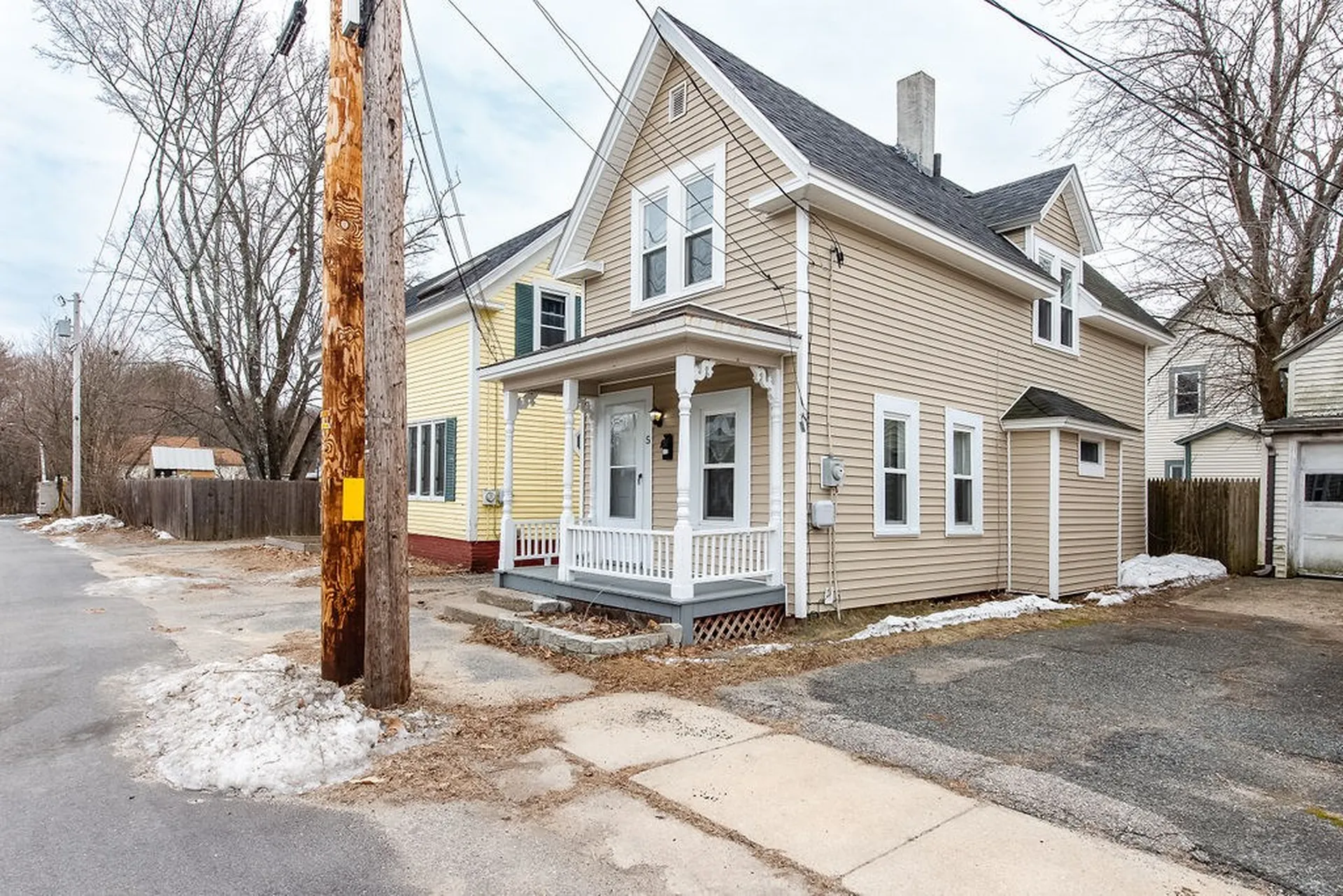 5 Spruce Street Rochester NH 03867