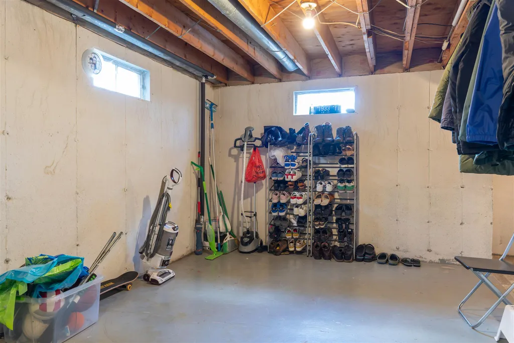 1 Lamprey Lane Lee NH 03861