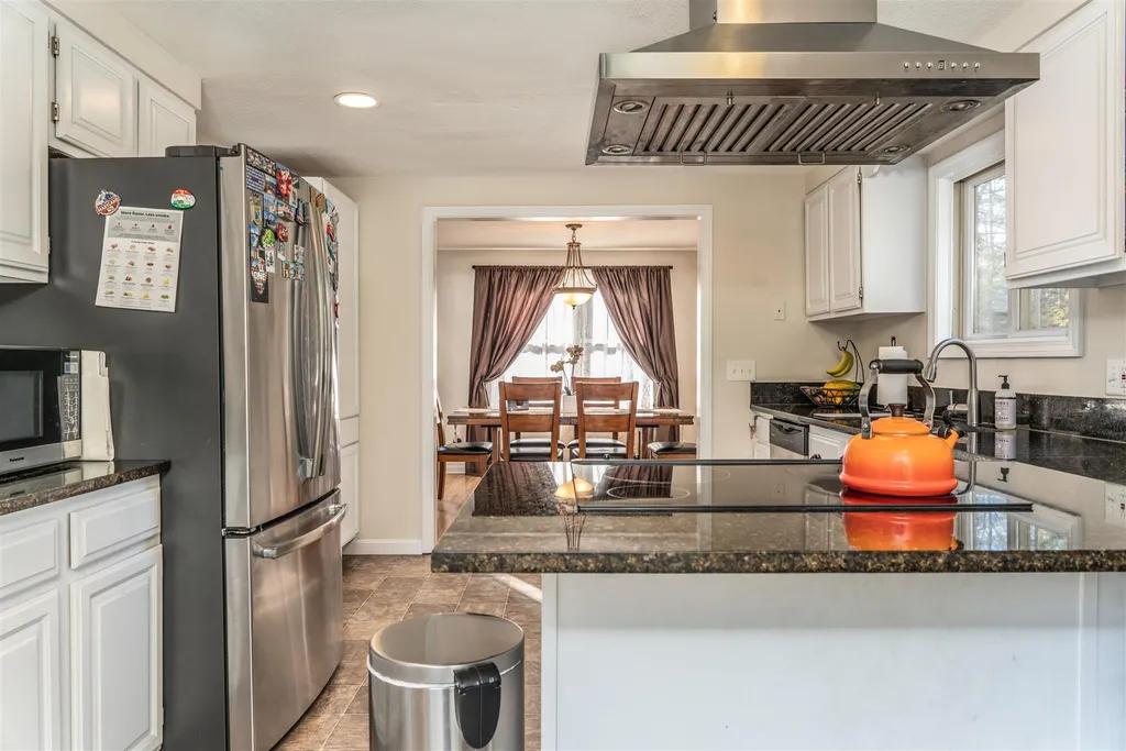 1 Lamprey Lane Lee NH 03861