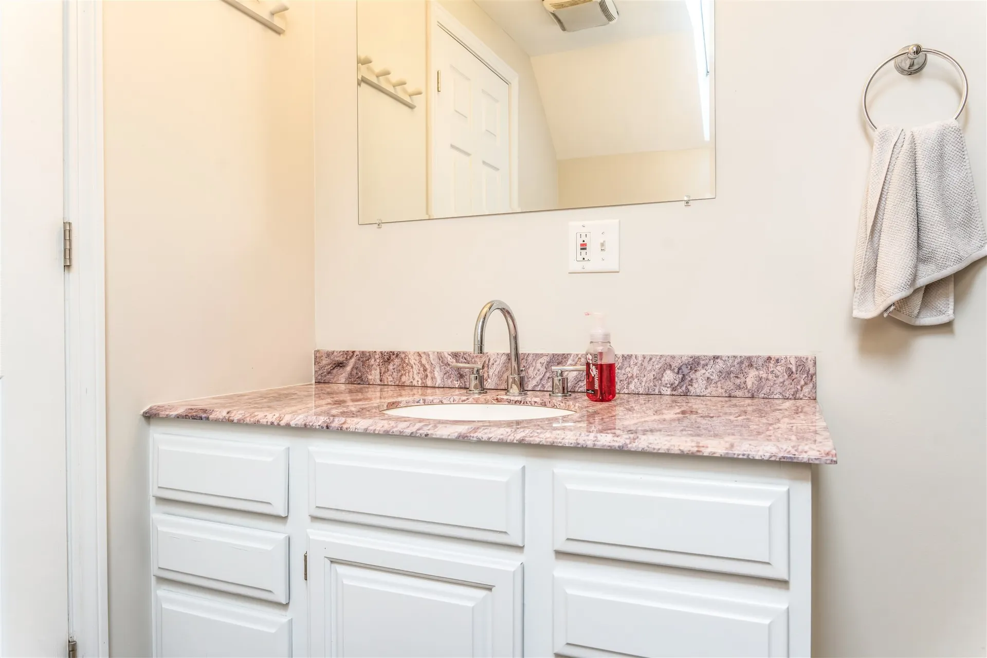 1 Lamprey Lane Lee NH 03861