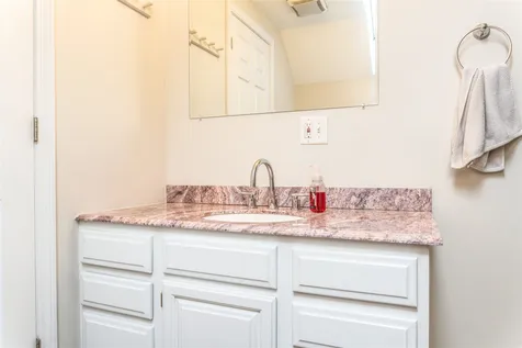 1 Lamprey Lane Lee NH 03861