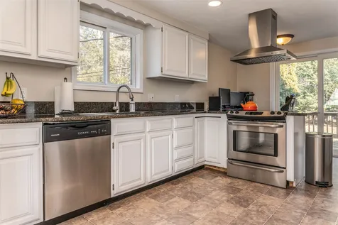 1 Lamprey Lane Lee NH 03861