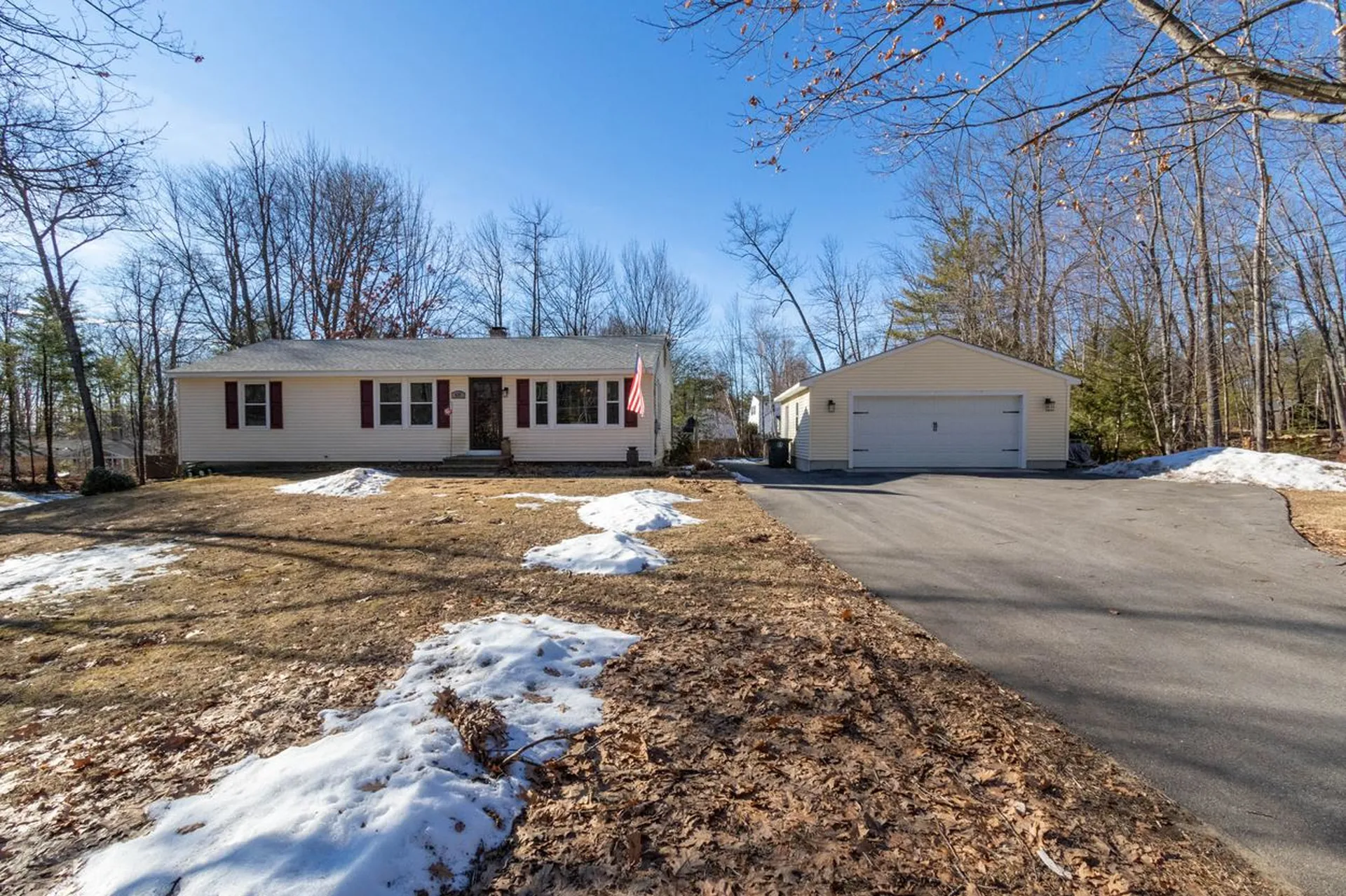 437 Deerpath Lane Pembroke NH 03275