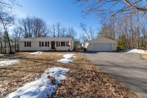 437 Deerpath Lane Pembroke NH 03275