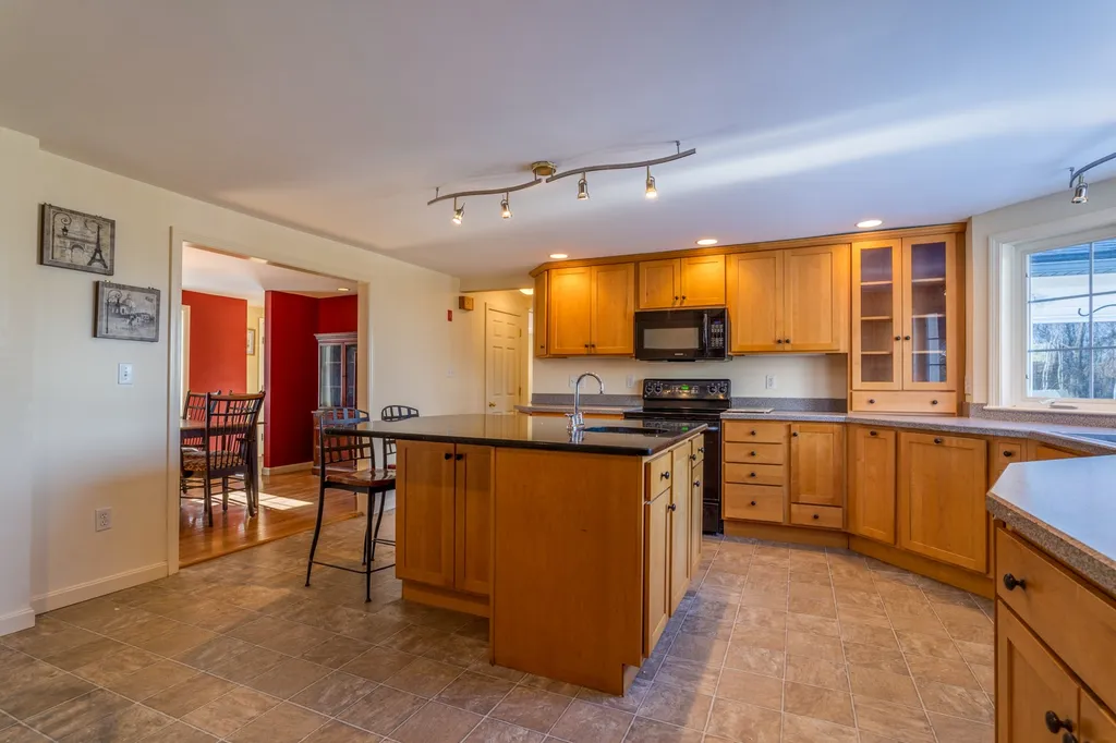 30 Folsom Drive Newmarket NH 03857