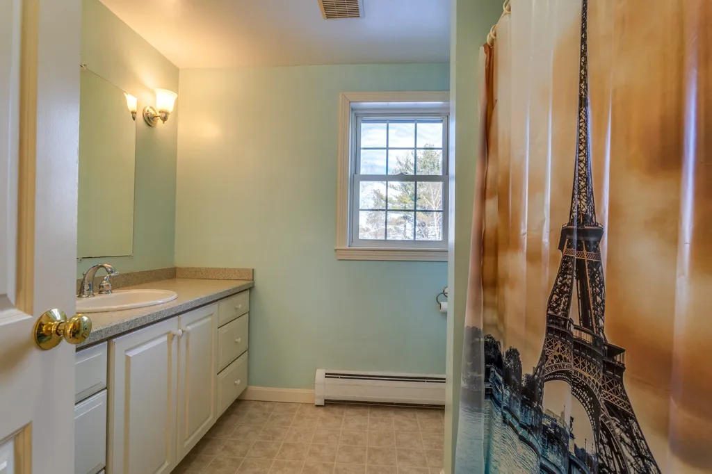 30 Folsom Drive Newmarket NH 03857