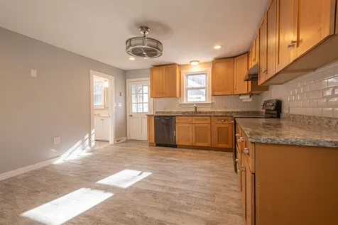 38 Bartley Hill Road Londonderry NH 03053