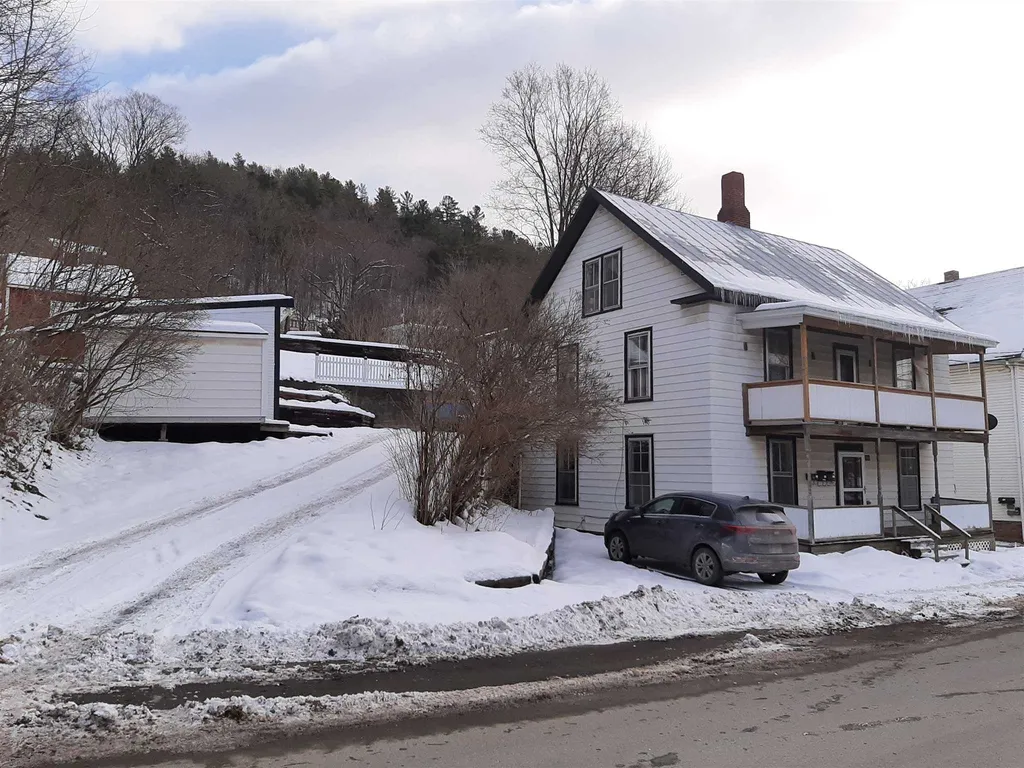 161 River Road St. Johnsbury VT 05819