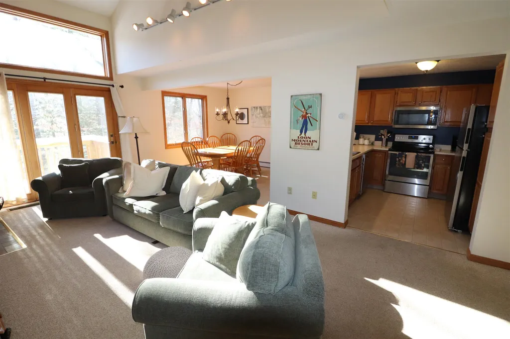 37 Pinehill Lane Lincoln NH 03251