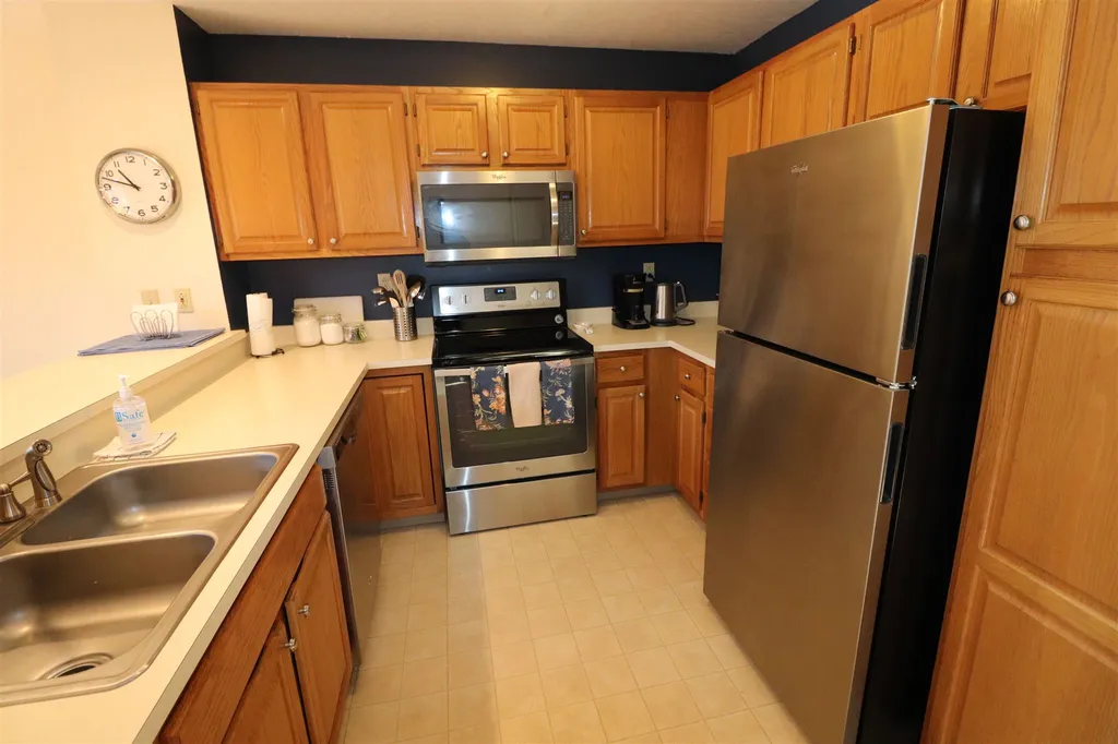 37 Pinehill Lane Lincoln NH 03251