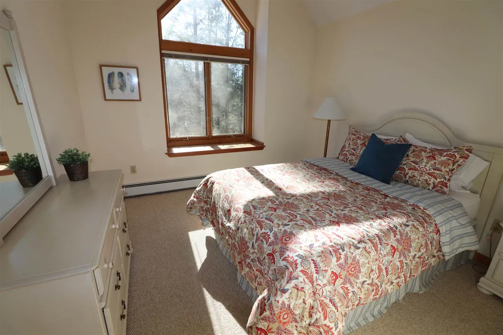 37 Pinehill Lane Lincoln NH 03251
