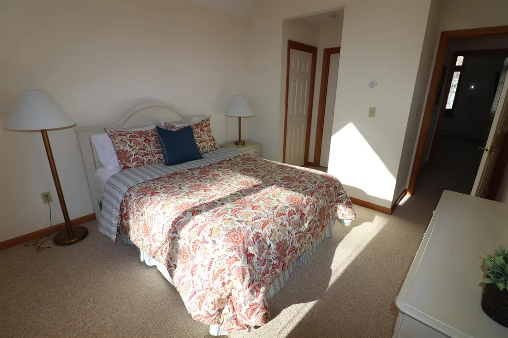 37 Pinehill Lane Lincoln NH 03251