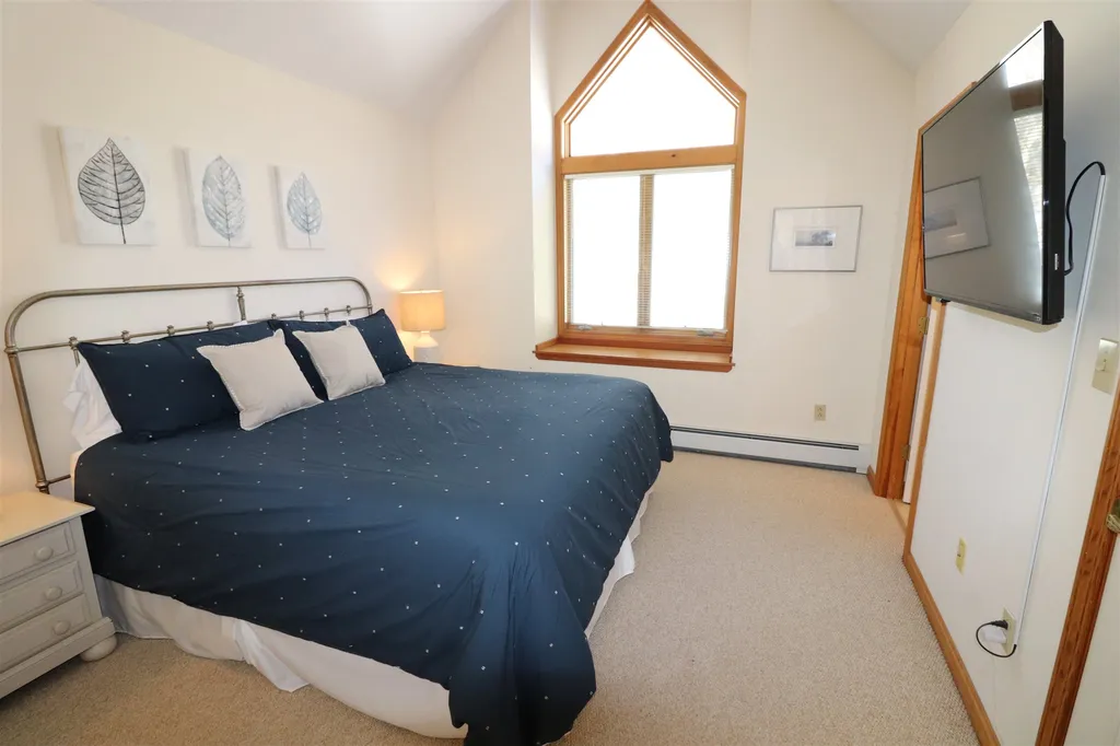 37 Pinehill Lane Lincoln NH 03251