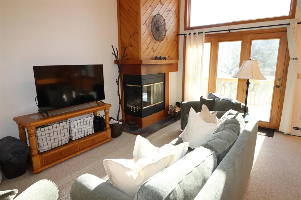 37 Pinehill Lane Lincoln NH 03251