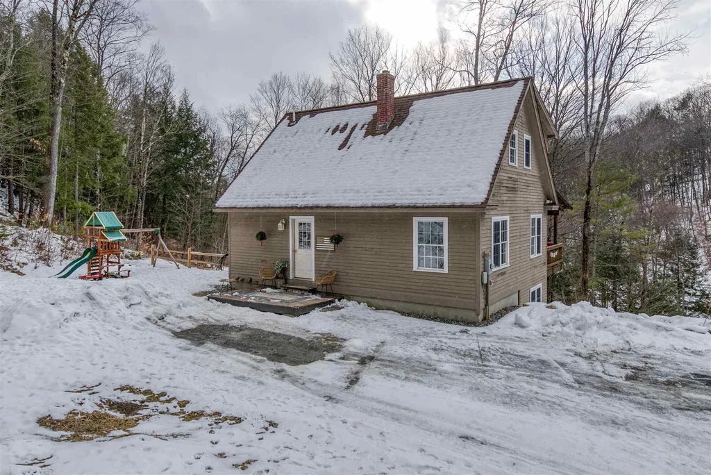 33 Barber Lane Hartland VT 05048
