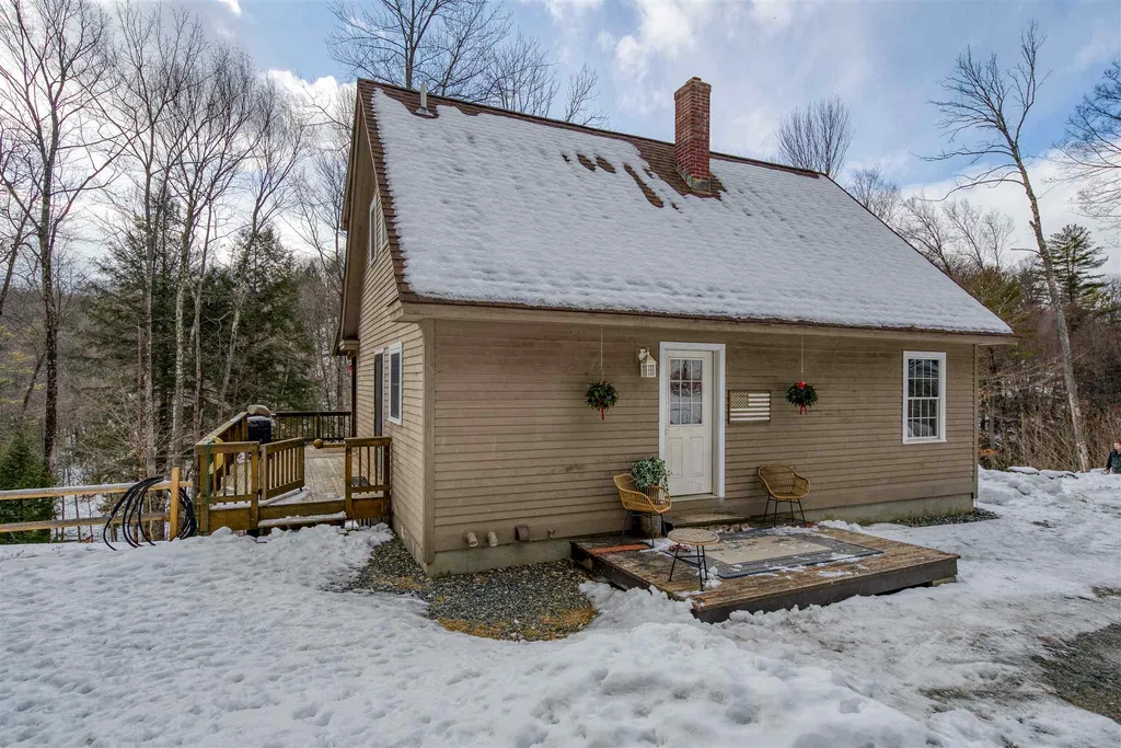 33 Barber Lane Hartland VT 05048