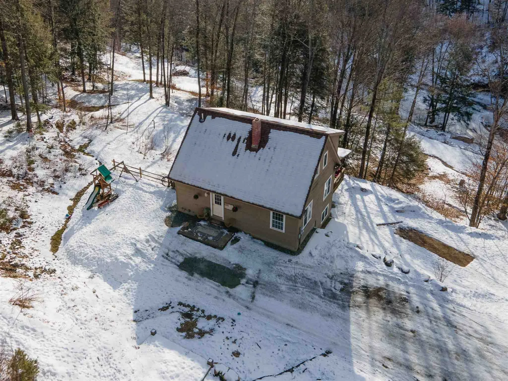 33 Barber Lane Hartland VT 05048