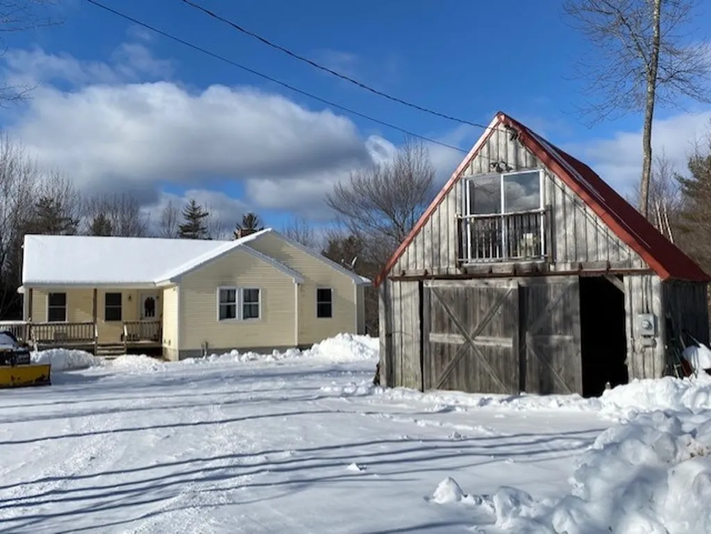 250 Mill Road Stoddard NH 03464