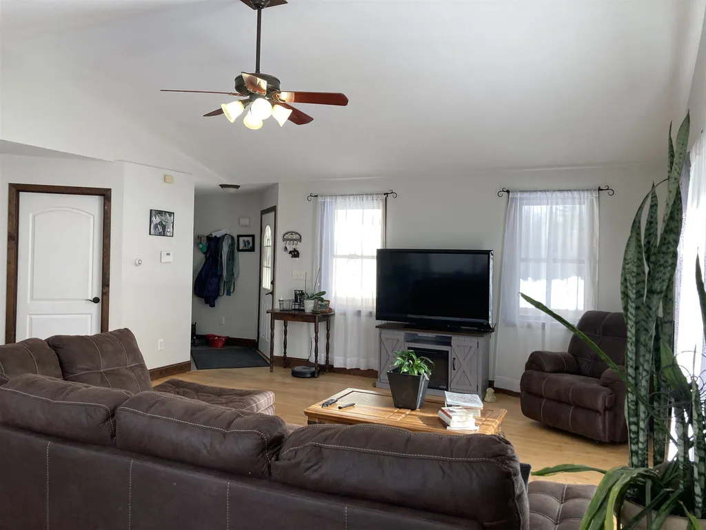 250 Mill Road Stoddard NH 03464