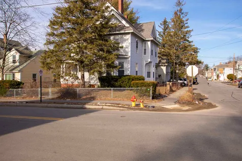 414 Hanover Street Manchester NH 03104