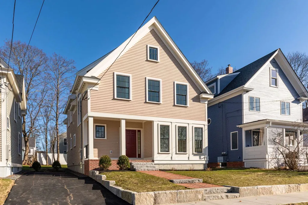 27 Elwyn Avenue Portsmouth NH 03801