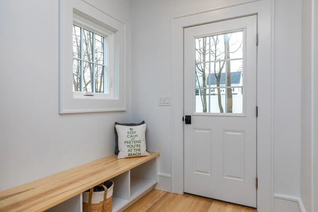 27 Elwyn Avenue Portsmouth NH 03801