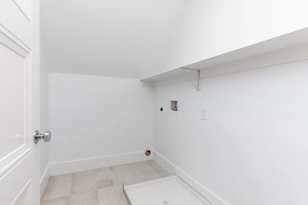 27 Elwyn Avenue Portsmouth NH 03801