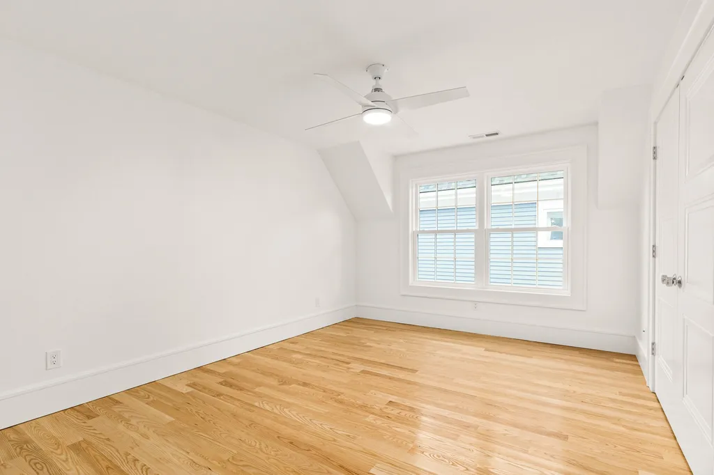 27 Elwyn Avenue Portsmouth NH 03801