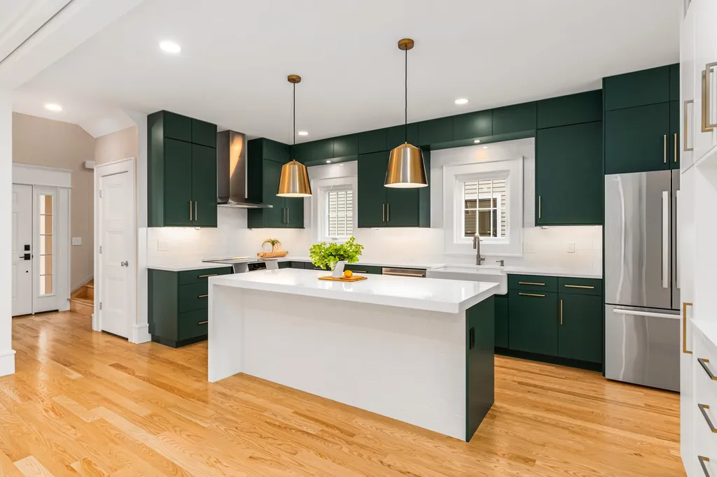 27 Elwyn Avenue Portsmouth NH 03801