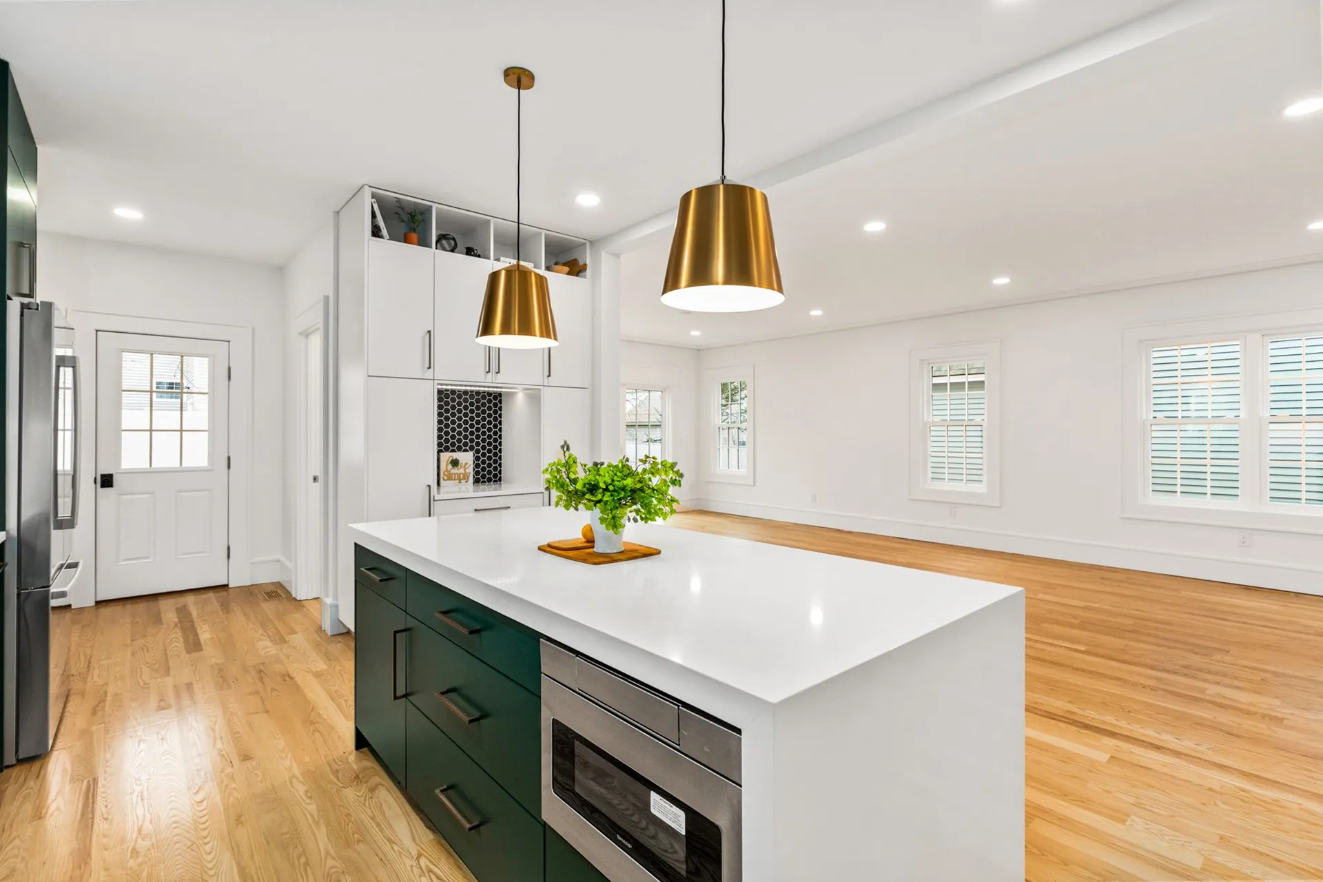 27 Elwyn Avenue Portsmouth NH 03801